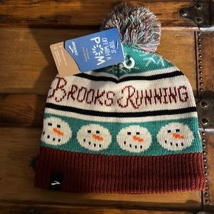 NWT Brooks Running Beanie